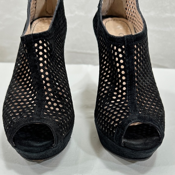 Gastone Lucioli Peep-Toe Perforated Platform Booties - Size 37.5 - Picture 3 of 13
